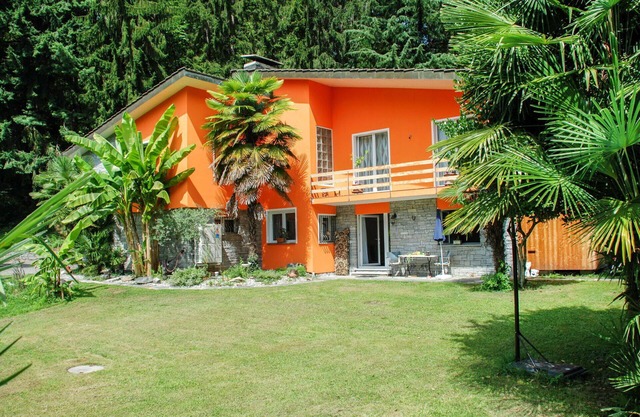 Beautiful apartment for 4 guests with WIFI, pool, TV, patio, pets allowed and panoramic view