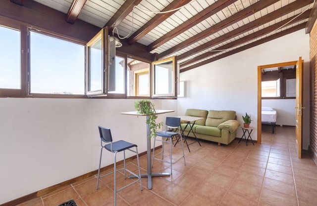 Beautiful apartment for 5 guests with A/C, WIFI and TV