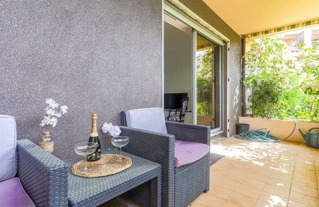 Beautiful apartment for 4 people with WIFI, pool, TV, terrace and pets allowed