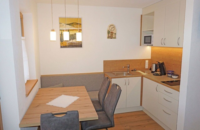 Beautiful apartment for 5 guests with WIFI, TV and terrace