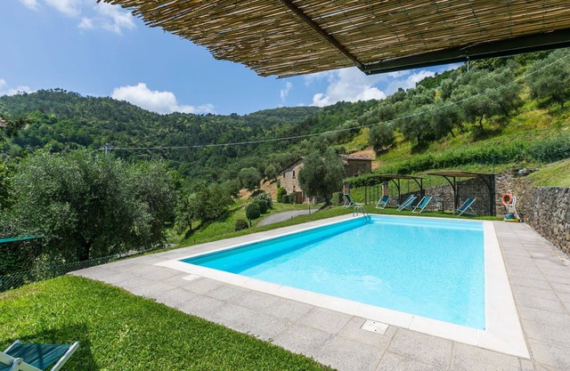 Beautiful apartment for 2 people with pool, WIFI, TV, patio and pets allowed