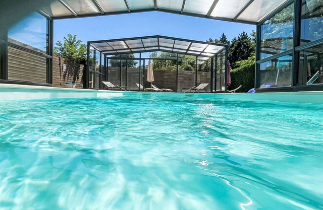 Beautiful apartment for 6 guests with pool, WIFI, TV, terrace and pets allowed