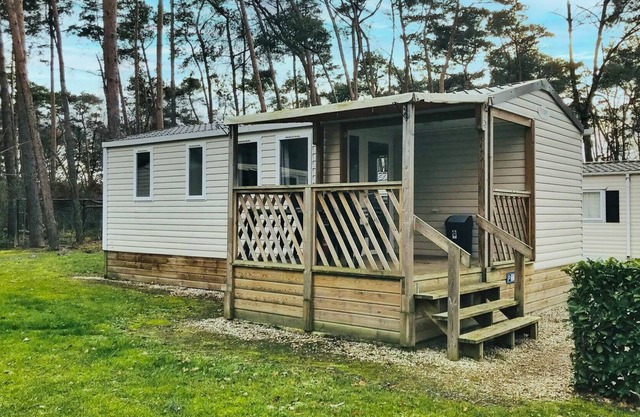 Beautiful apartment in villa for 4 guests with WIFI, TV, terrace and parking