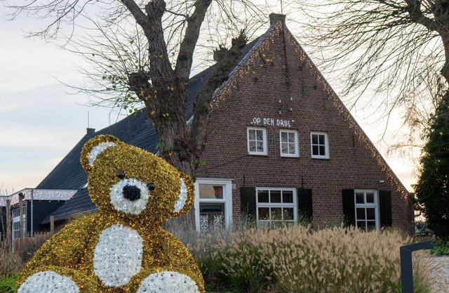 Beautiful apartment in villa for 6 people with WIFI, TV, terrace and parking