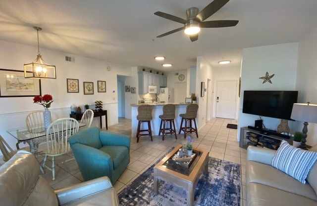 Beautiful beach Condo at Sandpiper Cove Destin Florida 2 bedroom, 2 bath.