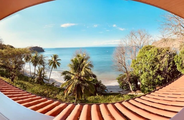 BEAUTIFUL BEACHFRONT VILLA