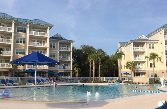 Beautiful Bluewater Resort and Marina. Two Bedroom Two Bathroom. Book now!