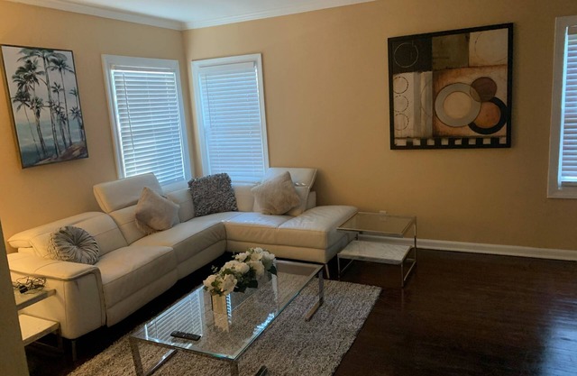 BEAUTIFUL BUCKHEAD LIVING 1BDR