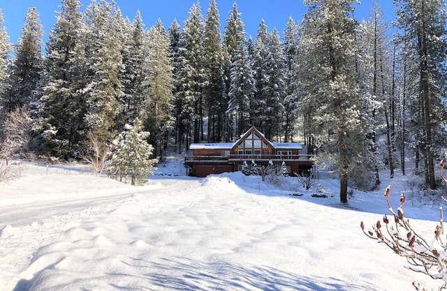Beautiful Cabin in Leavenworth with 4BR and 3BA