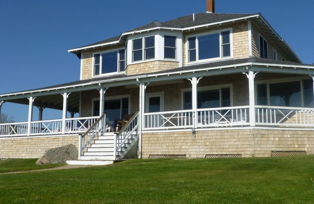 Beautiful Cape Home w/Private Beach and Spectacular Sunsets