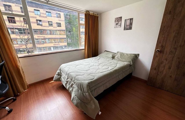 Beautiful Central Three-bedroom Apartment in Bogotá