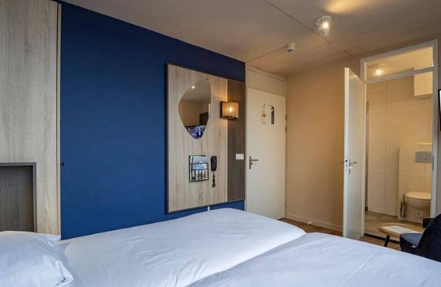 Beautiful Coastal Retreat Near Zeeduin & Dunes – Walk to Beach, Ideal Location