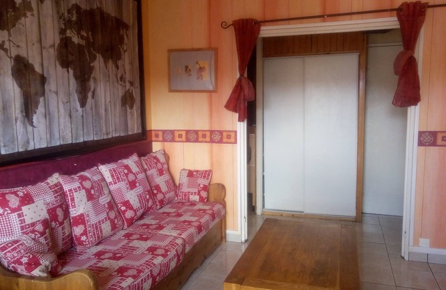 Beautiful double room at the gates of Paris