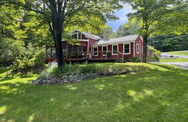 Beautiful Fall Foliage; Classic Adirondack Lakefront Cottage; 210 Private Acres