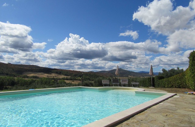 Beautiful farmhouse apartment close to Lake Trasimeno - Italy