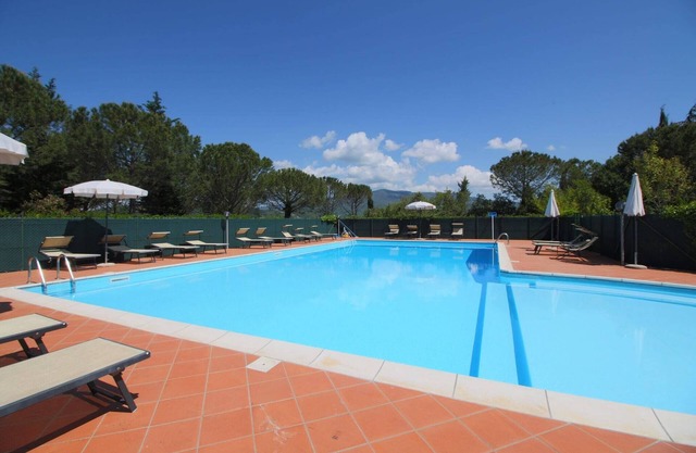 Beautiful Farmhouse with Pool
