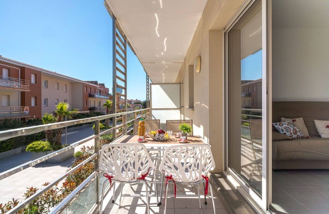 Beautiful apartment for 4 people with pool, WIFI, TV and terrace