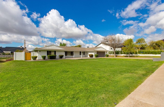 Beautiful Furnished Arcadia Home with Camelback View Off Exeter