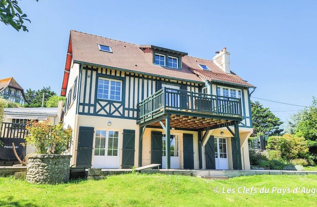 Beautiful house 2 steps from the beach for 6 people