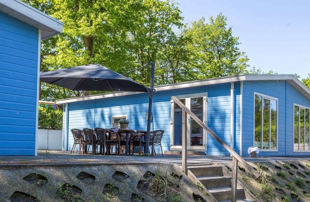 Beautiful house with sandy beach, near Giethoorn