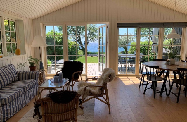 Beautiful holiday home, from 2021, with a lovely seaview