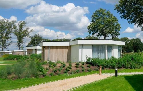 Beautiful Home In Afferden With Wifi