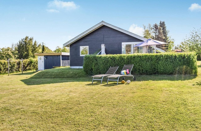 Beautiful home in Græsted with kitchen