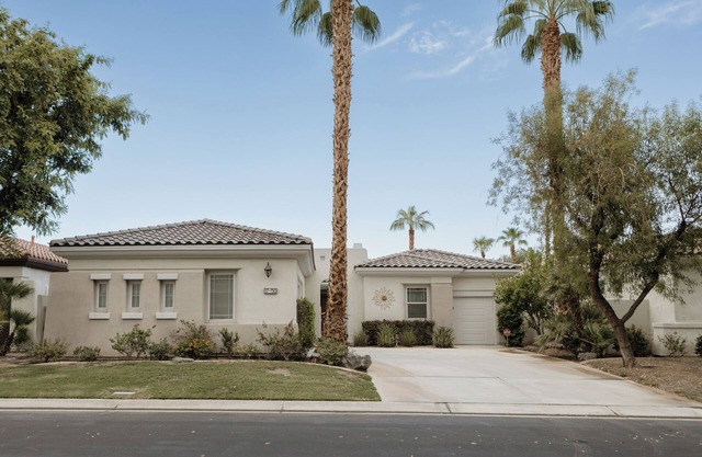 Beautiful Home in PGA West 3BD #064126