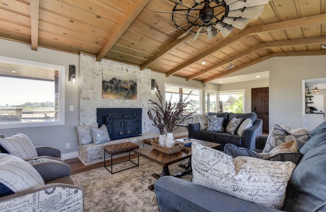 Beautiful Home With Pool on Acreage!