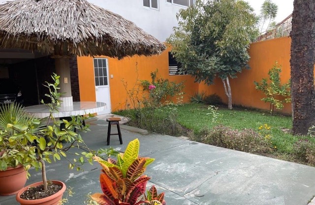 Beautiful house 20 minutes from the airport and 5 minutes from Mundo Petapa Park