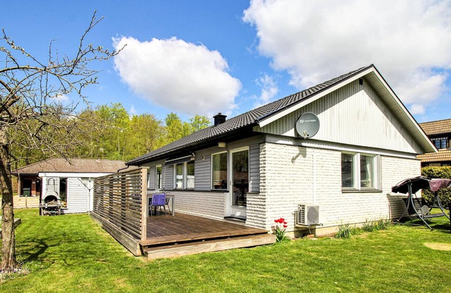 Beautiful house in a quiet location.