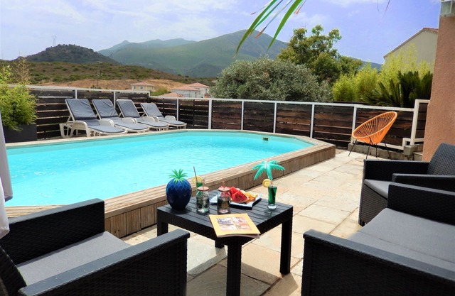 Beautiful house with swimming pool terraces garden air conditioning wifi 10' from the sea