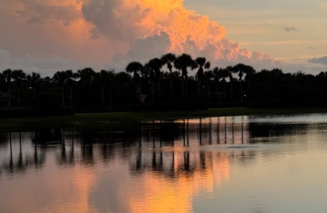 Beautiful lake-front, 2 bedroom condo plus den in charming Bonita Springs