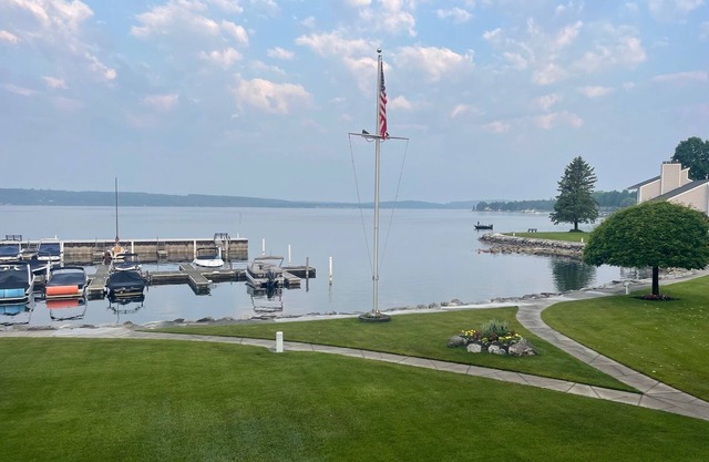 Beautiful Landings 2-bedroom 3-bath Lake Charlevoix Condo w/Loft Sleeping Space