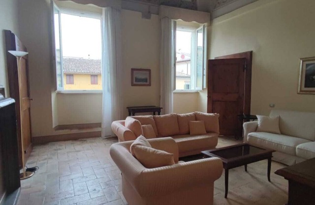 Beautiful large apartment with fresco