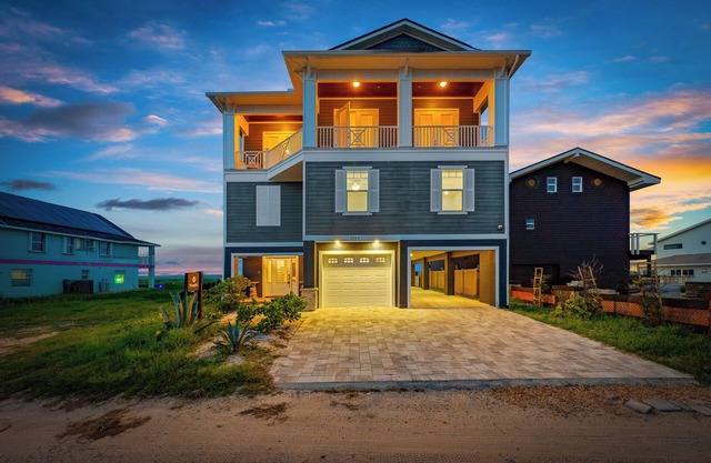 Beautiful luxurious ocean front home Flagler Beach