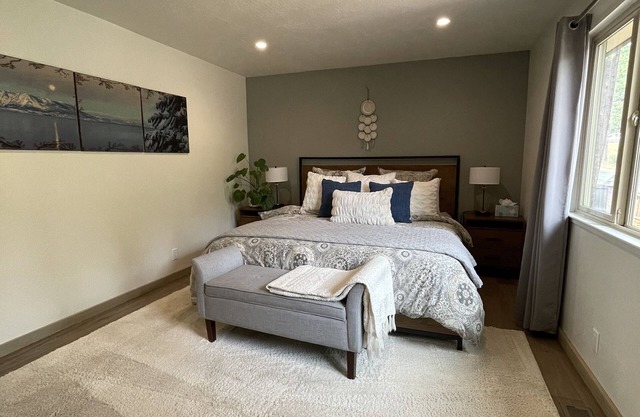 Beautiful Mountain Modern Home With Office