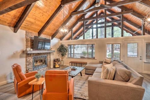 Beautiful Munds Park Cabin about 1 Mi to Hiking!