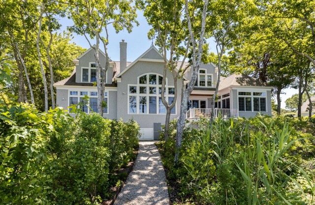 Beautiful New Seabury Home in Mashpee