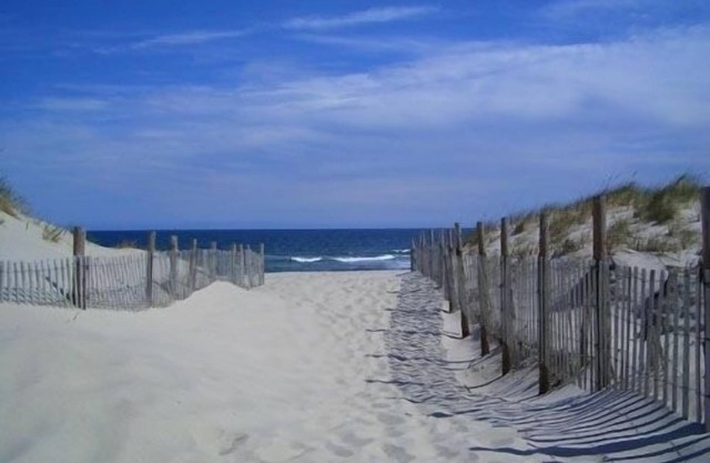 Beautiful Ocean Front Bldg. 2 Bed./2 Bath Condo Sleeps 6 LUX $3000 /wk.