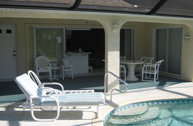 BEAUTIFUL PORT CHARLOTTE POOL HOME