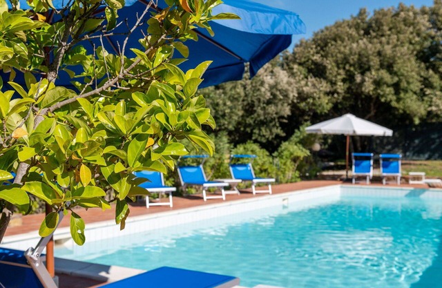Beautiful private villa with private pool, A/C, WIFI, TV, patio, pets allowed and panoramic view