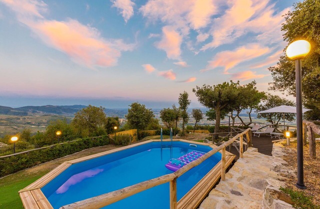 Beautiful private villa with A/C, private pool, WIFI, hot tub, TV, patio and panoramic view