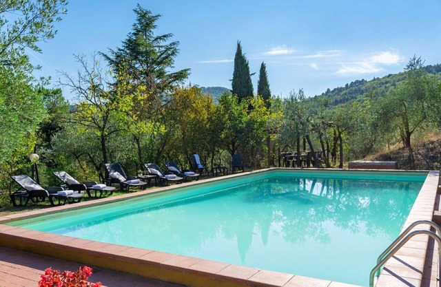 Beautiful private villa with WIFI, private pool, TV, balcony, pets allowed and panoramic view