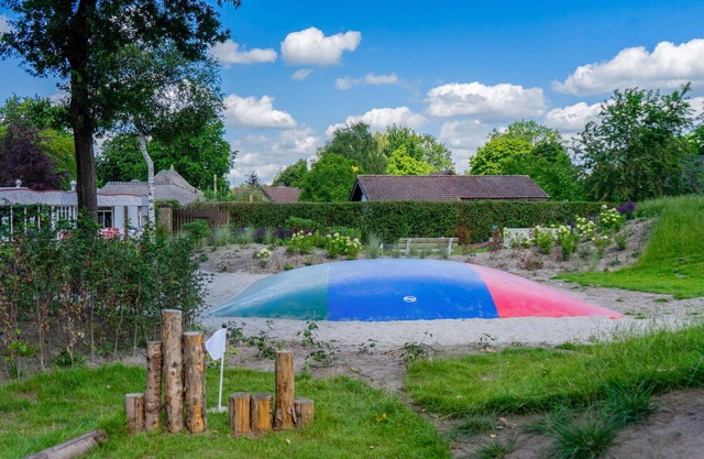 Beautiful private villa for 6 guests with WIFI, pool, TV and terrace