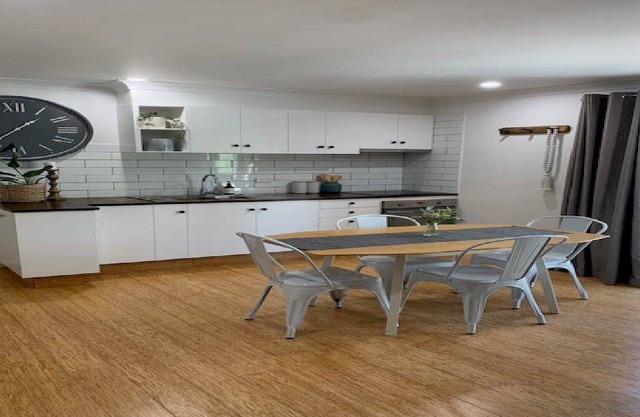 Beautiful private Tallowood Apartment