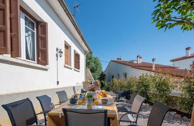 Beautiful private villa for 7 people with TV and terrace