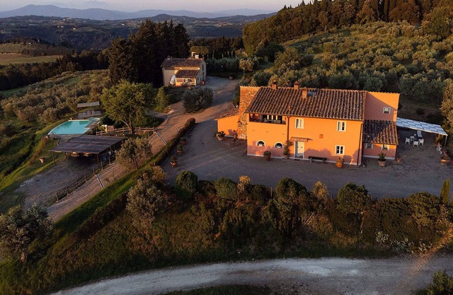 Beautiful private villa for 11 people with WIFI, A/C, private pool, TV, patio and panoramic view