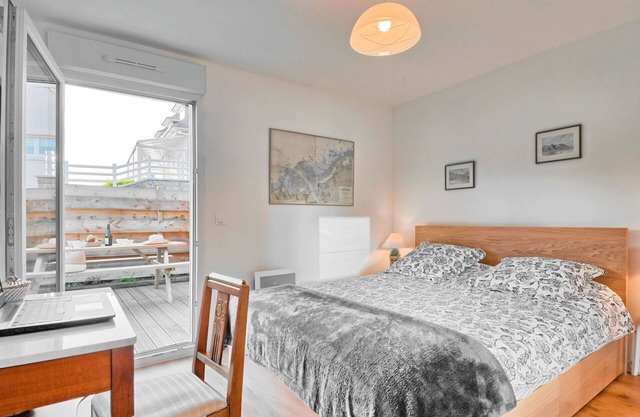 Beautiful private villa for 4 guests with A/C, WIFI, TV and terrace