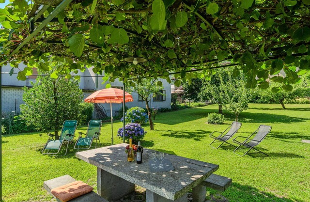 Beautiful private villa for 5 people with WIFI, TV, patio and pets allowed